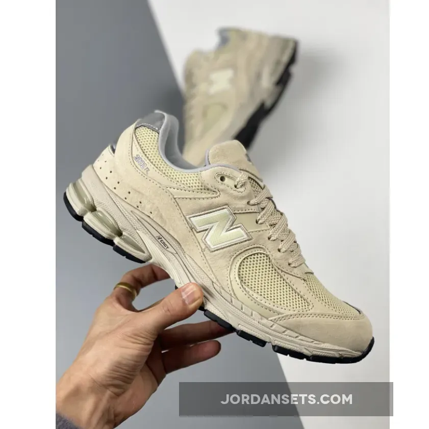 New Balance 2002R Bone Light Aluminum M2002RE / new balance light bone