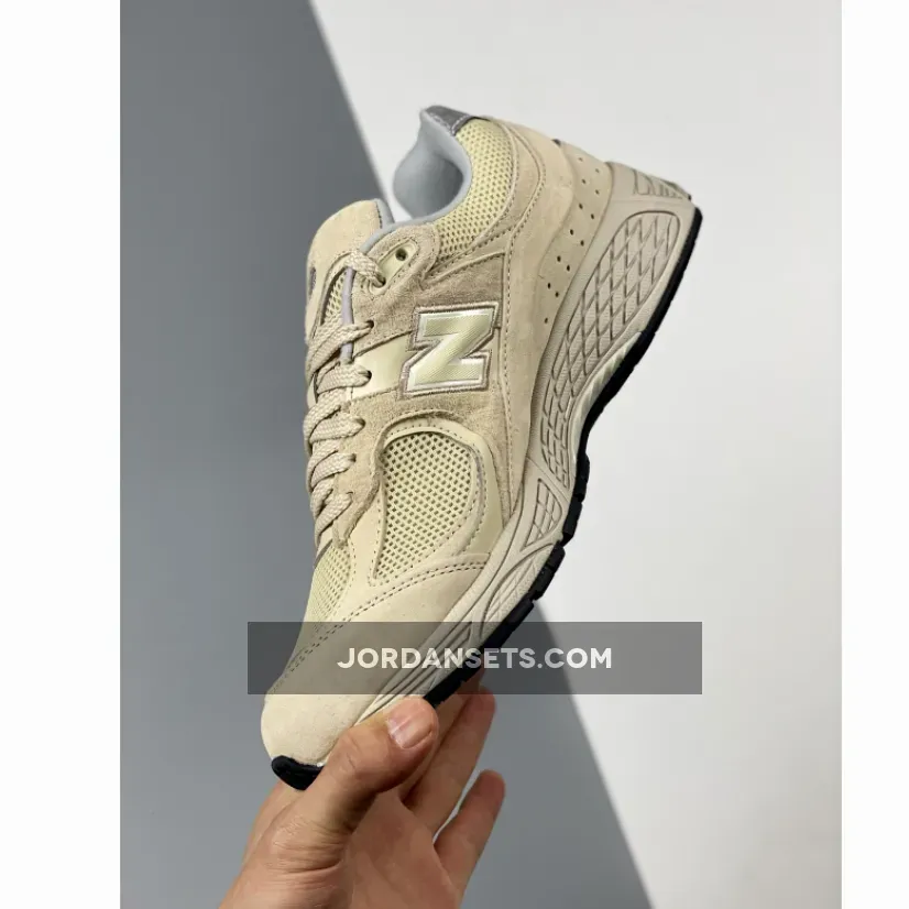 New Balance 2002R Bone Light Aluminum M2002RE / new balance light bone