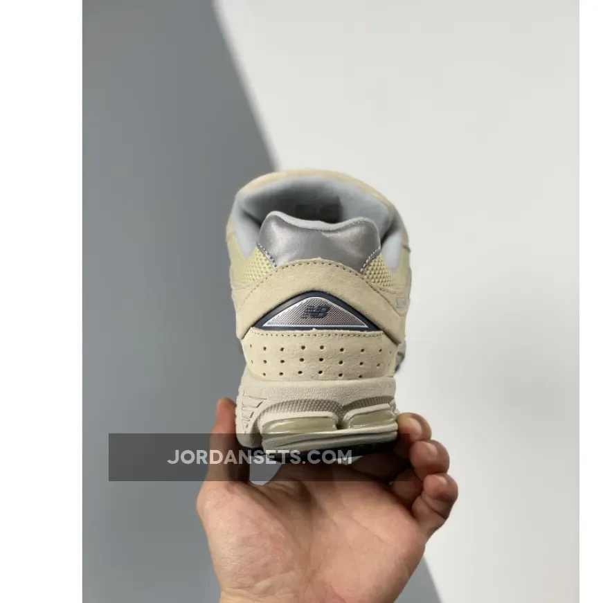 New Balance 2002R Bone Light Aluminum M2002RE / new balance light bone