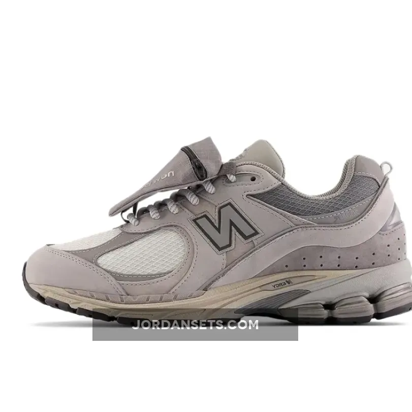 New Balance 2002R Pocket Grey M2002RVC #new balance m2002rvc