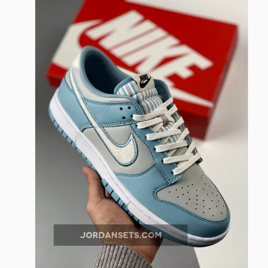 Nike Dunk Low Retro Fleece Swoosh Worn Blue FB1871-011 / worn blue nike dunks