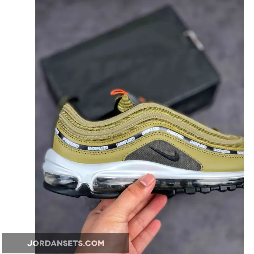 UNDEFEATED x Nike Air Max 97 Militia Green WMNS DC4830-300
