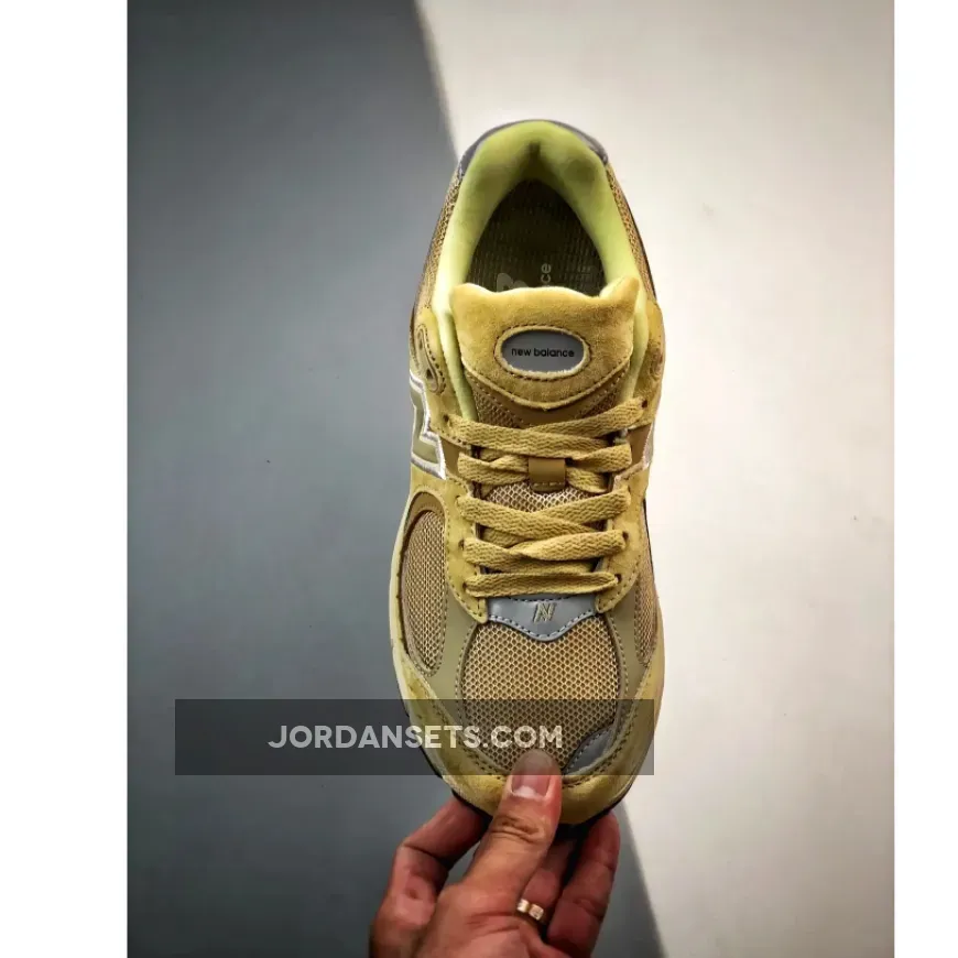 AURALEE X New Balance 2002R Yellow/Beige M2002RE1 For Sale AURALEE X New Balance 2002R Yellow/Beige M2002RE1 For Sale