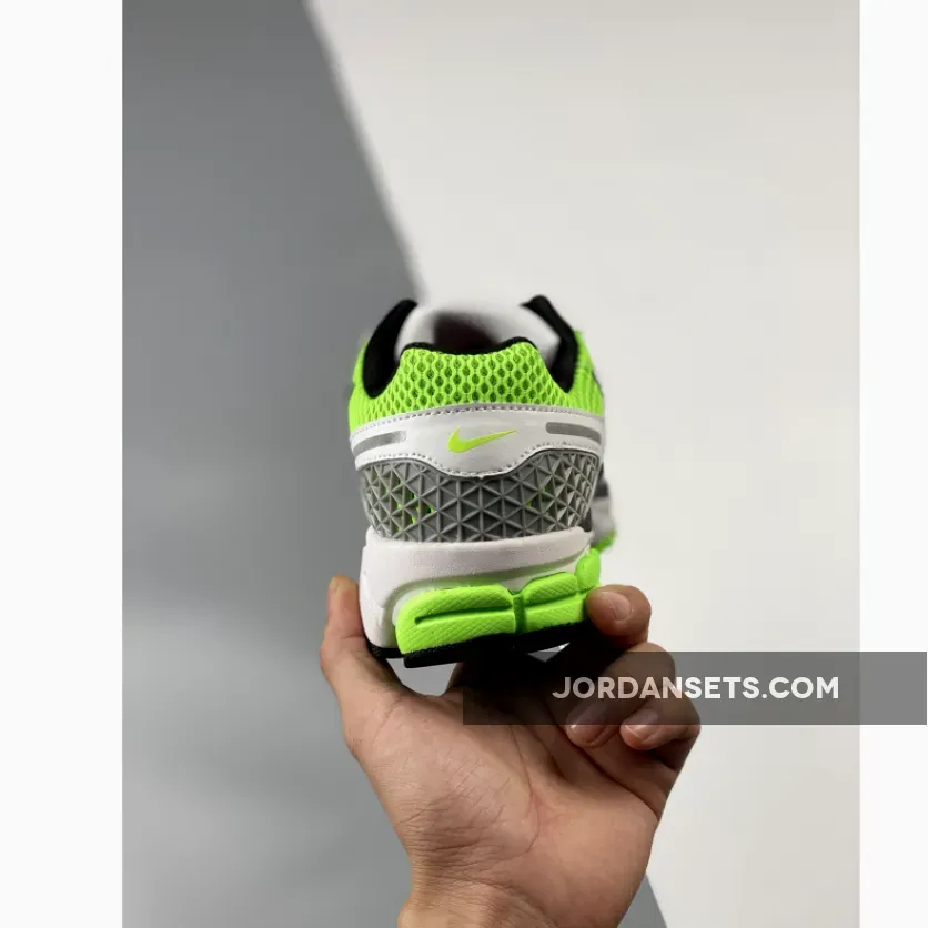 Nike Zoom Vomero 5 Green Black / nike vomero 5 green