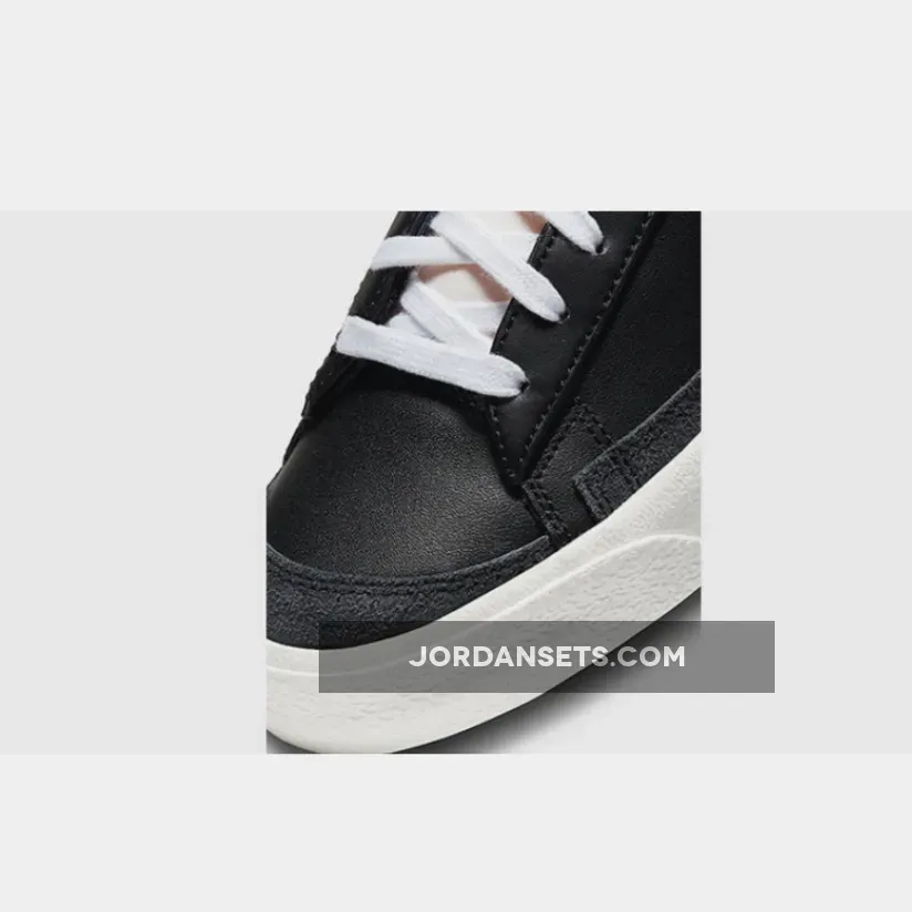 Nike Blazer Low 77 Vintage Black DA6364-001