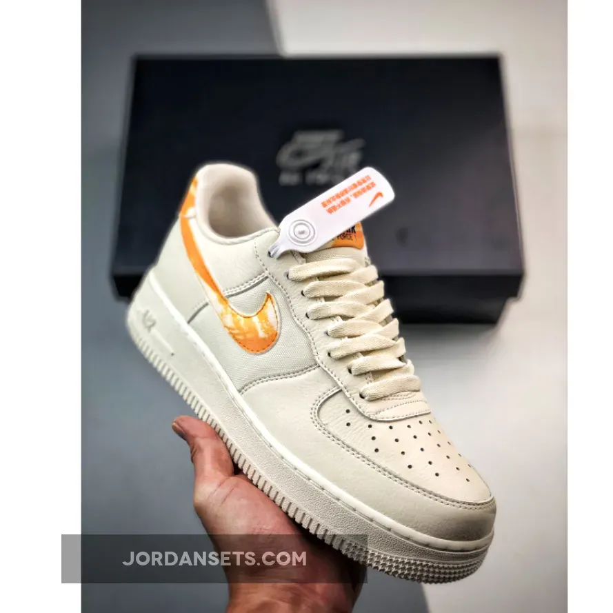 Nike Air Force 1 Low White Orange Streaks FN3419-100 Brand New
