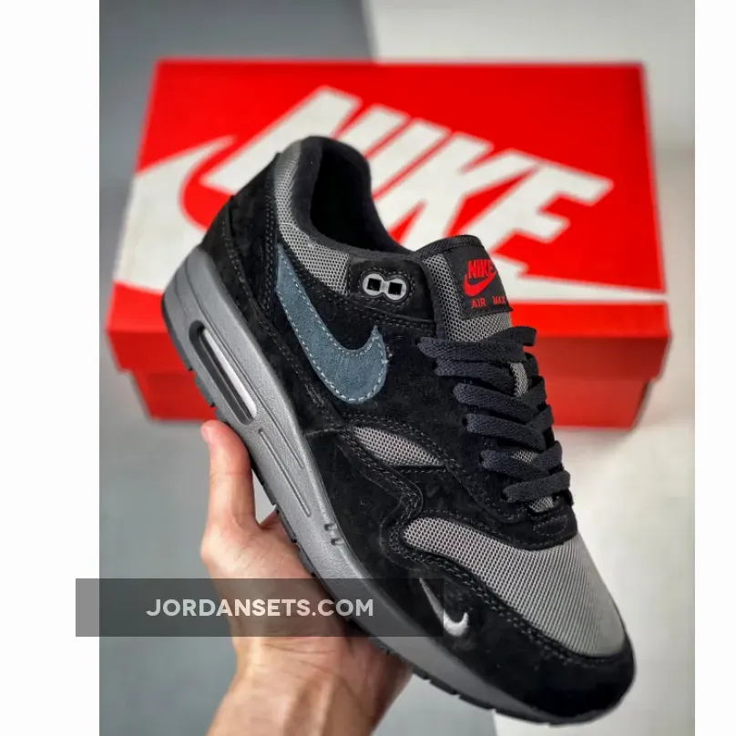 Nike Air Max 1 Bred Black/University Red FV6910-001 Outlet