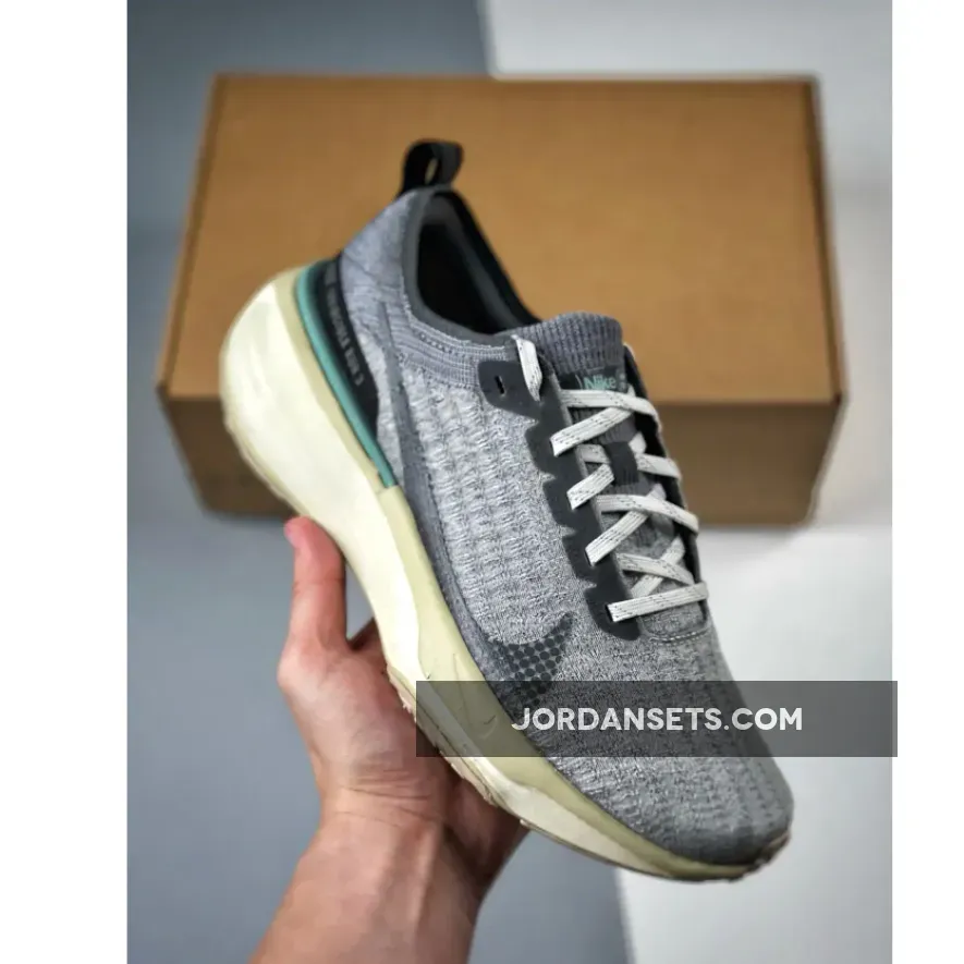 Nike ZoomX Invincible Run Flyknit 3 Cool Grey Black