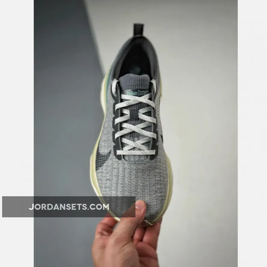 Nike ZoomX Invincible Run Flyknit 3 Cool Grey Black