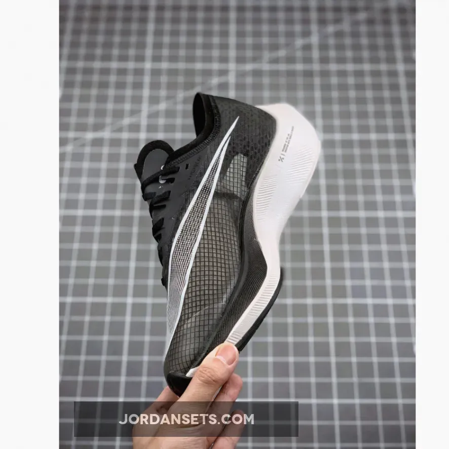 Nike ZoomX VaporFly NEXT% 2 Black White / Nike Vaporfly Black AO4568-001