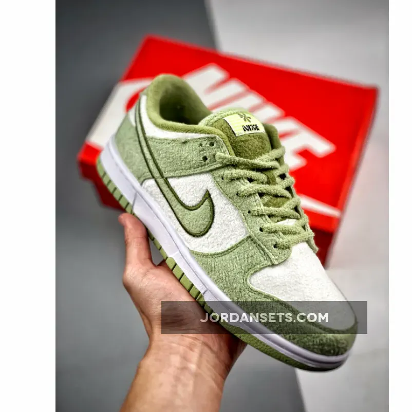 Nike Dunk Low 'Fleece' Honeydew/Phantom-Alligator-White-Black / green outsoles dunks release date
