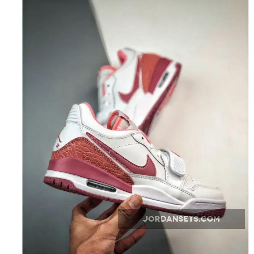 Nike Zoom Freak 3 Valentines Day Jordan Legacy 312 Low White/Coral Chalk/Desert Berry FN3407-161