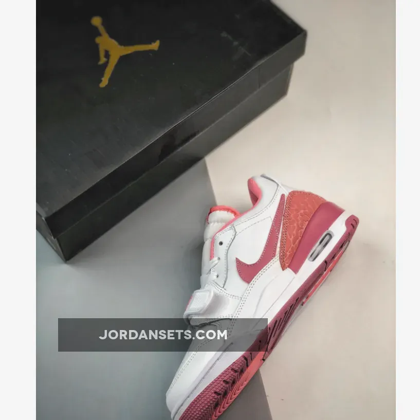 Nike Zoom Freak 3 Valentines Day Jordan Legacy 312 Low White/Coral Chalk/Desert Berry FN3407-161