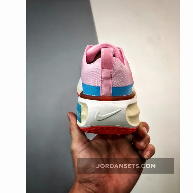 nike invincible run flyknit 3 wmns pink white dr2660-600 / nike invincible run 2 flyknit