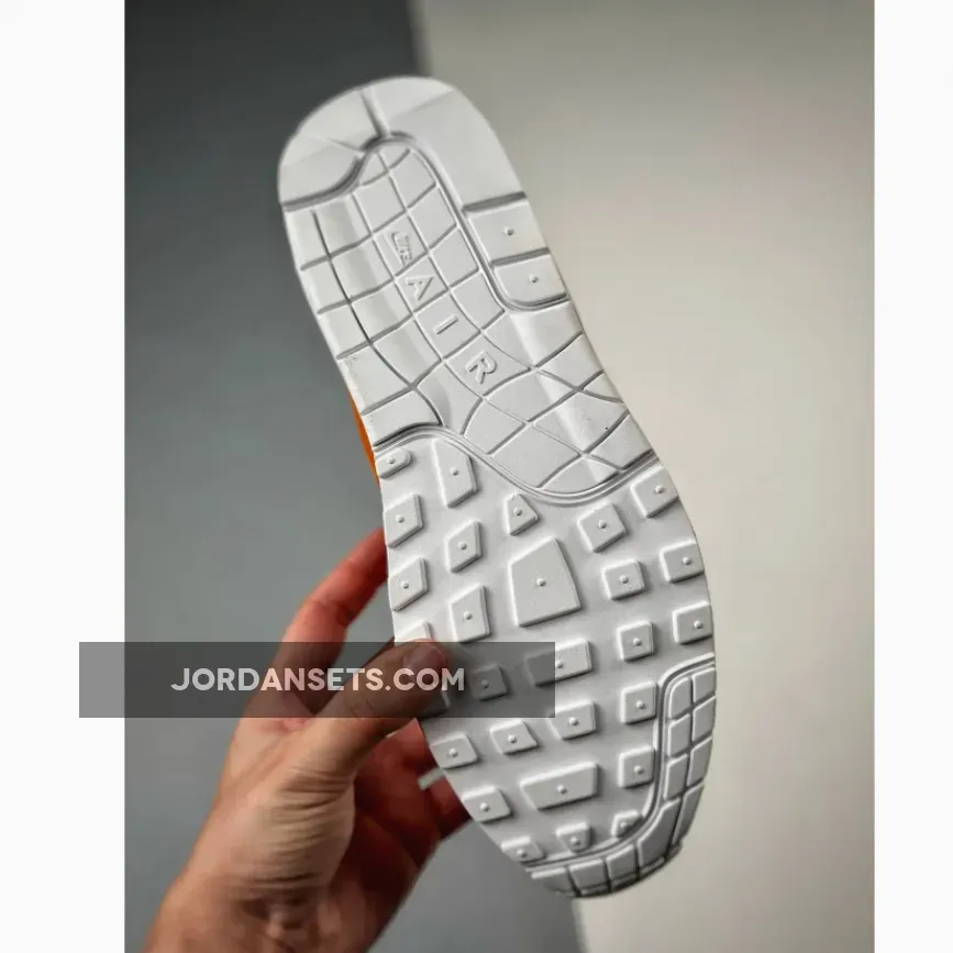 Serena Williams Design Crew x Nike Air Max 1 Monarch/White-Sundial / Air Max 1 G FQ4298-800