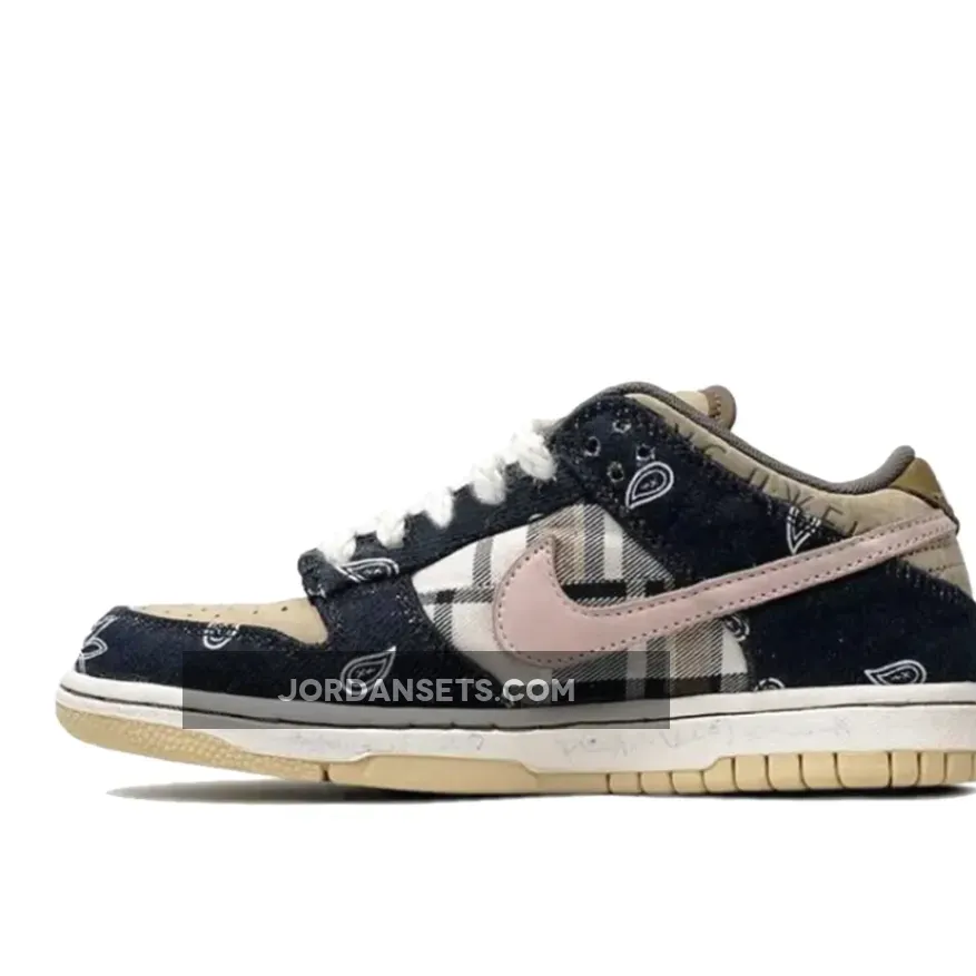 Travis Scott x Nike SB Dunk Low Cactus Jack CT5053-001 - travis scott bandana shoes