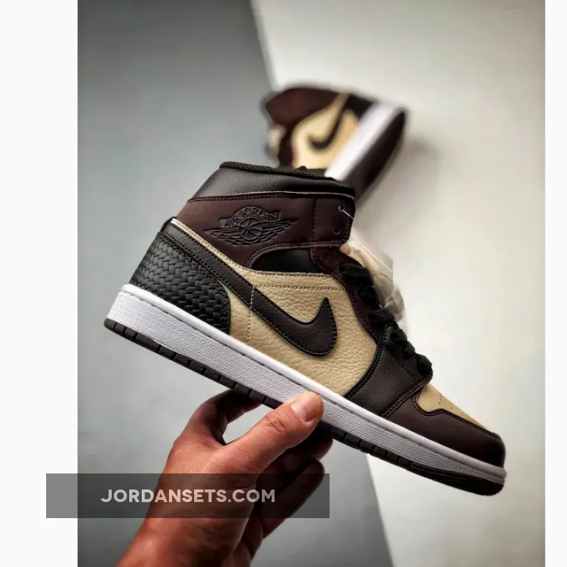 Air Jordan 1 Mid SE "Paris YMCA" Velvet Brown/Sanddrift
