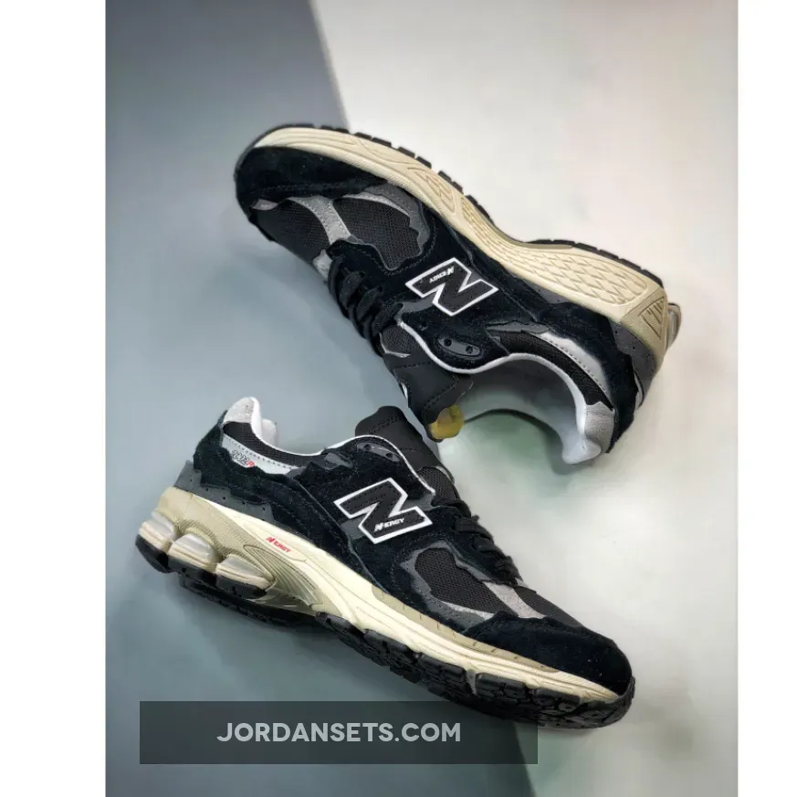 New Balance 2002R Protection Pack Black Grey / 200 2r M2002RDJ