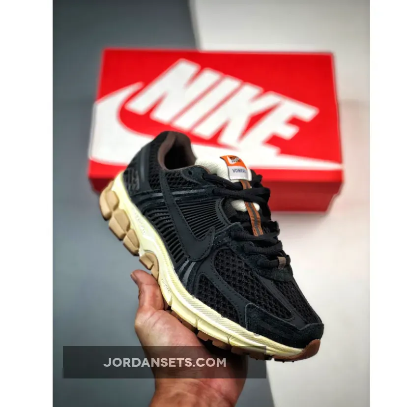Black Vomero 5 / Nike Zoom Vomero 5 Black/Coconut Milk