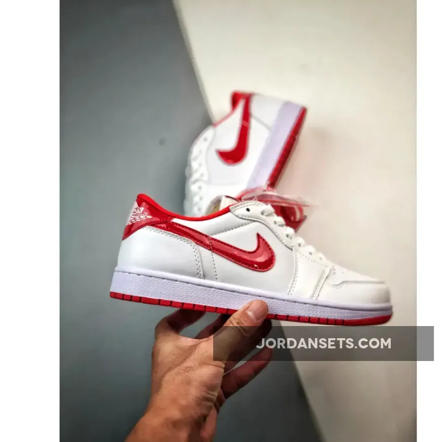 Air Jordan 1 Low OG University Red CZ0790-161 Brand New