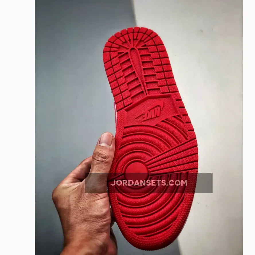 Air Jordan 1 Low OG University Red CZ0790-161 Brand New