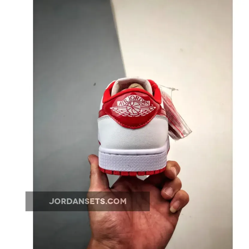Air Jordan 1 Low OG University Red CZ0790-161 Brand New