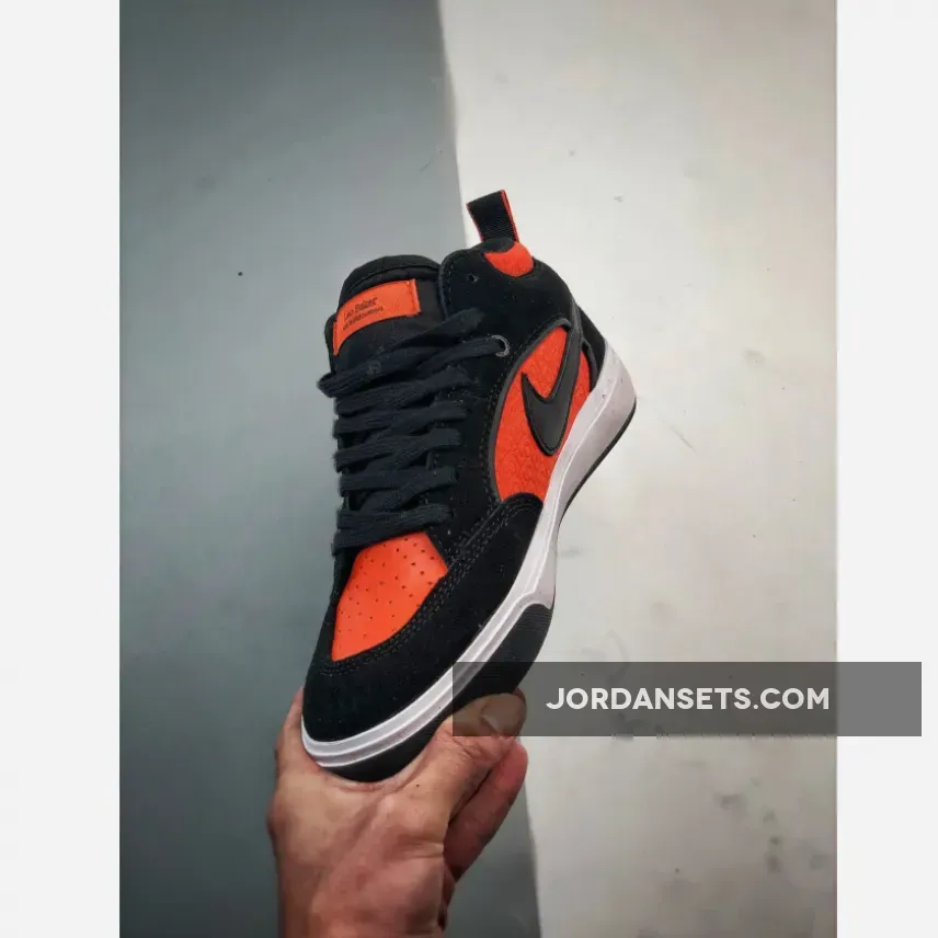 Nike SB React Leo Black Electro Orange DX4361-002 Restock Nike SB React Leo Black Electro Orange DX4361-002 Restock