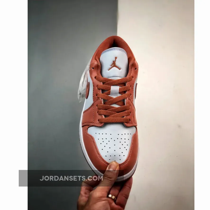 Air Jordan 1 Low Pure Platinum/Sky J Orange-White Outlet Air Jordan 1 Low Pure Platinum/Sky J Orange-White Outlet