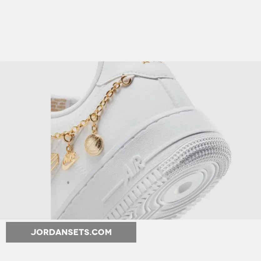 Nike Air Force 1 Low LX Lucky Charms DD1525-100 / air force one with charms