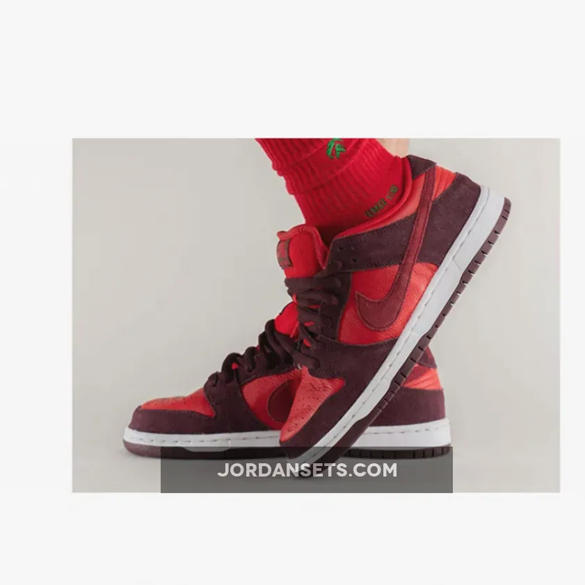 Nike SB Dunk Low 'Cherry' Red/Maroon - nike cherry dunks