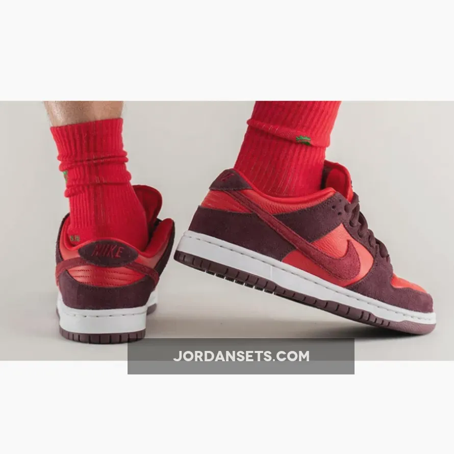 Nike SB Dunk Low 'Cherry' Red/Maroon - nike cherry dunks