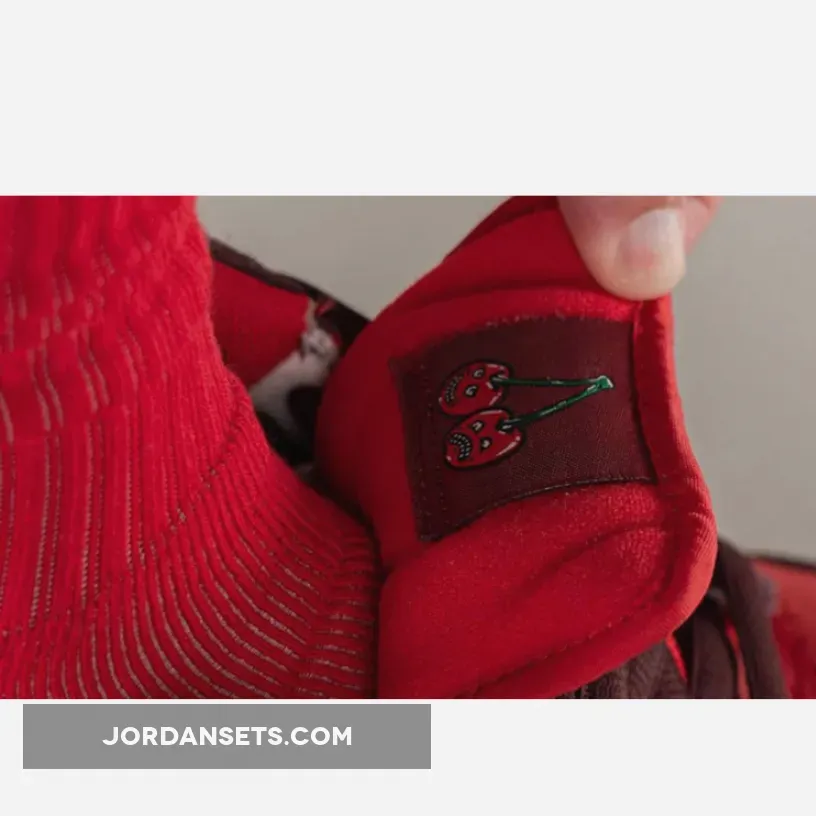 Nike SB Dunk Low 'Cherry' Red/Maroon - nike cherry dunks