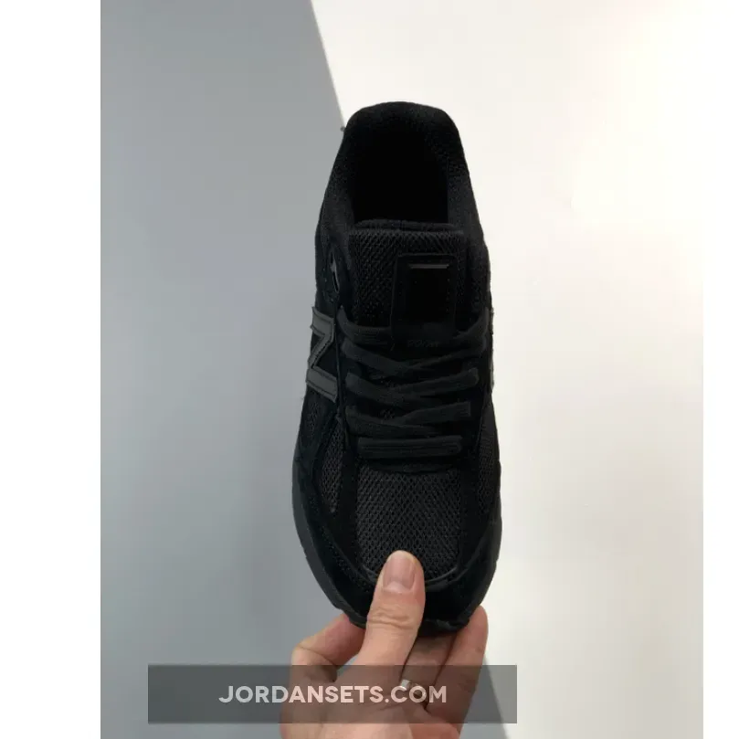 New Balance 'Triple Black' M990BB4 For Sale New Balance 'Triple Black' M990BB4 For Sale