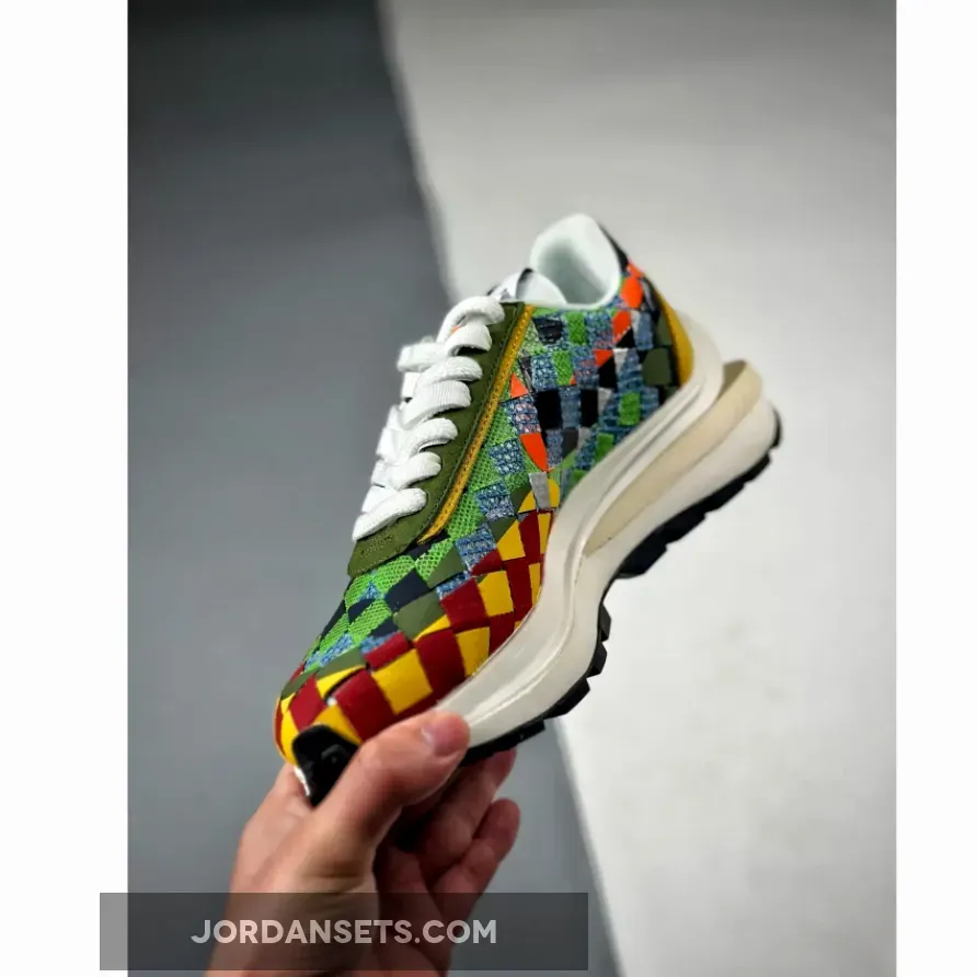 sacai x Nike LDVaporwaffle Mix Low Green Gusto DR5209-300