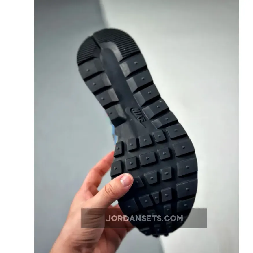 sacai x Nike LDVaporwaffle Mix Low Green Gusto DR5209-300