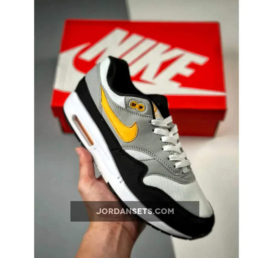 Nike Air Max 1 White University Gold #Nike Air Max White With Gold FD9082-104