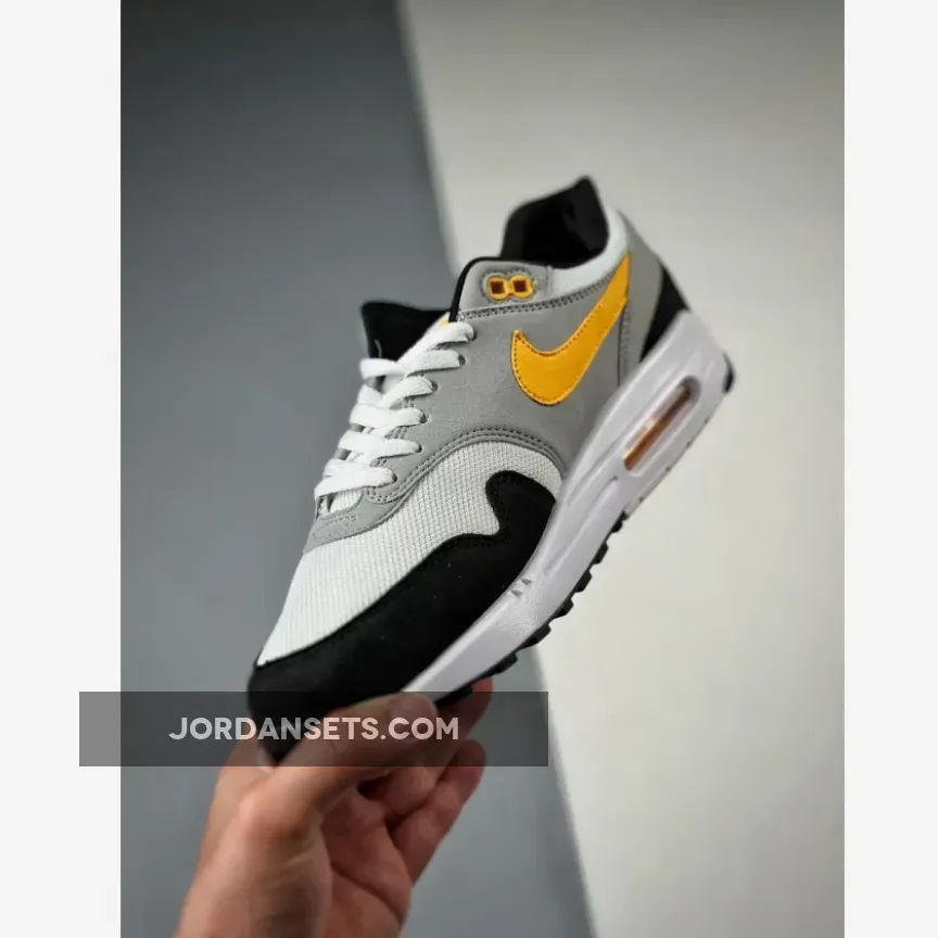 Nike Air Max 1 White University Gold #Nike Air Max White With Gold FD9082-104