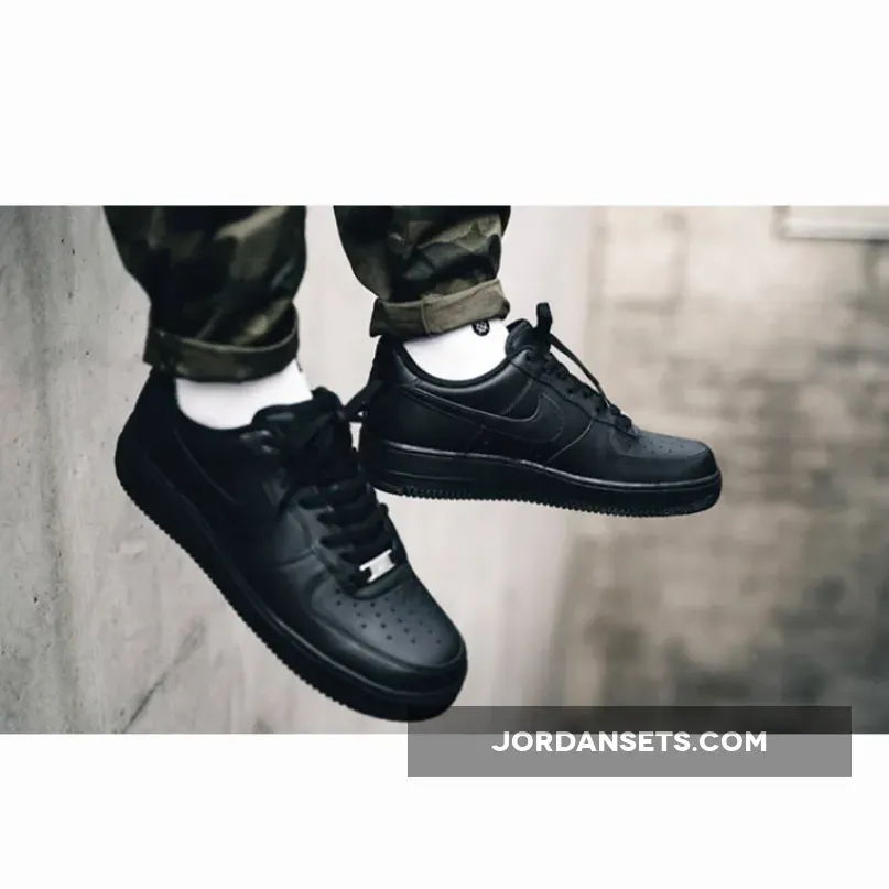 Nike Air Force 1 All Black / nike air force 1 07 black