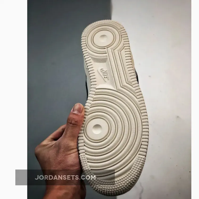 Nike Air Force 1 Low "Quilted Swooshes" White | SWOOSH ACCOUNT Nike Air Force 1 Low "Quilted Swooshes" White | SWOOSH ACCOUNT