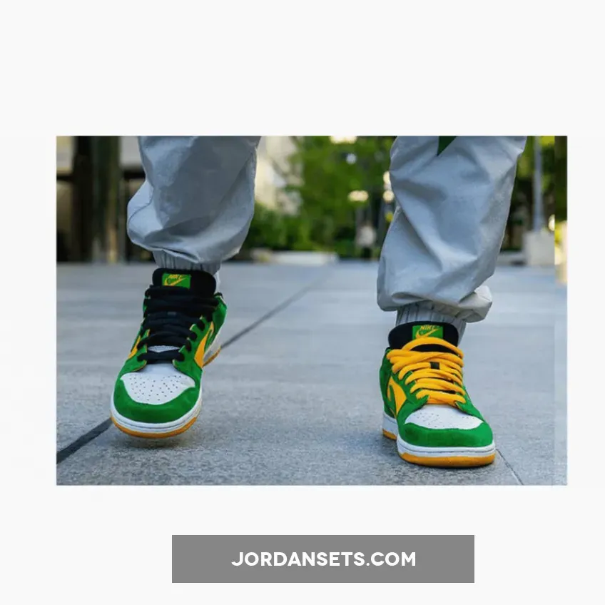 Nike SB Dunk Low Bucks White/Classic Green/Del Sol 304292-132 sb bucks