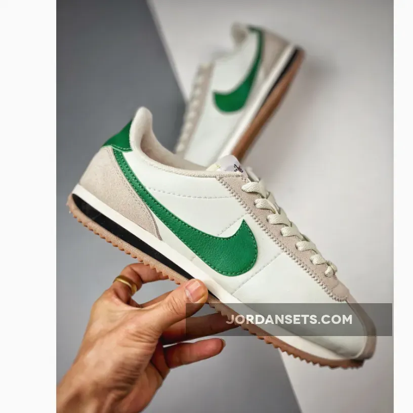 Nike Cortez 23 Sail/Aloe Vera-Black-Pale Vanilla, Cortes Nike FD0728-133
