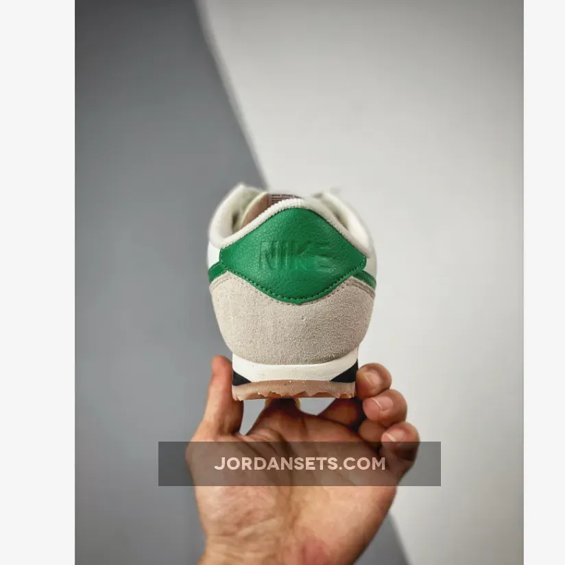 Nike Cortez 23 Sail/Aloe Vera-Black-Pale Vanilla, Cortes Nike FD0728-133