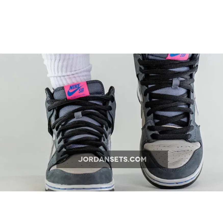 Nike SB Dunk High Medium Grey DJ9800-001 nike dunk high medium grey