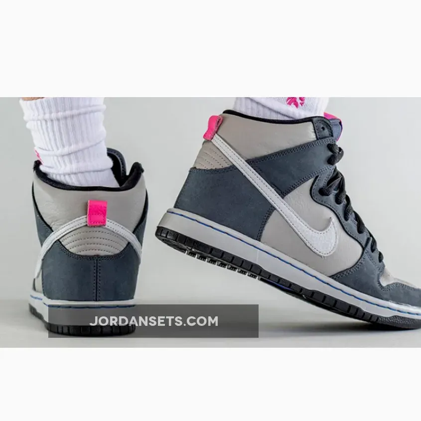 Nike SB Dunk High Medium Grey DJ9800-001 nike dunk high medium grey