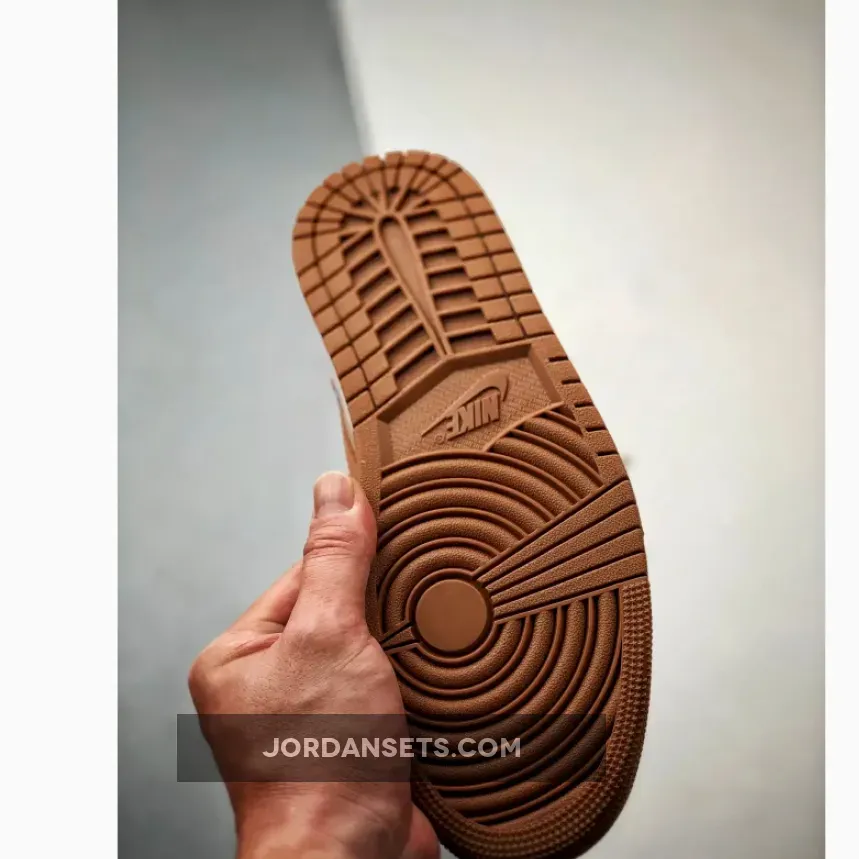 Air Jordan 1 Low SE Legend Medium Brown Air Jordan 1 Low SE Legend Medium Brown