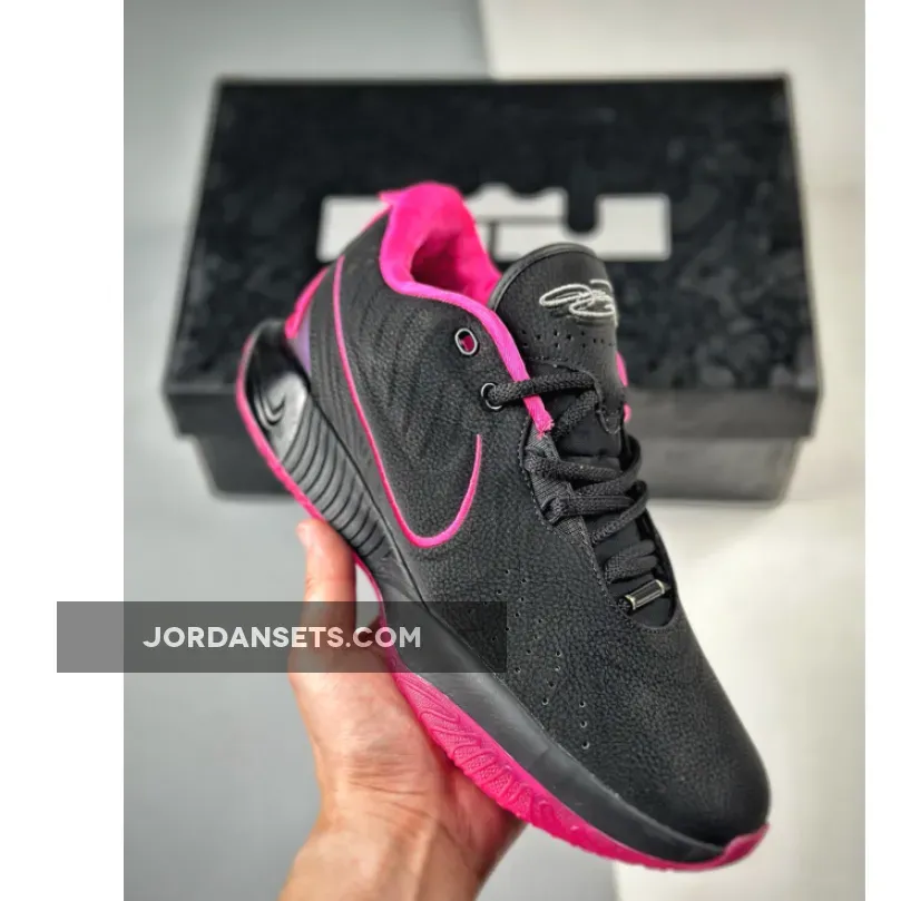 Nike LeBron 21 Black Pink