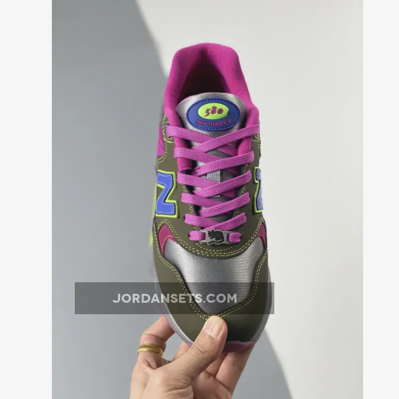 Stray Rats x New Balance 580 Dark Moss/Cosmic Grape / stray rat new balance