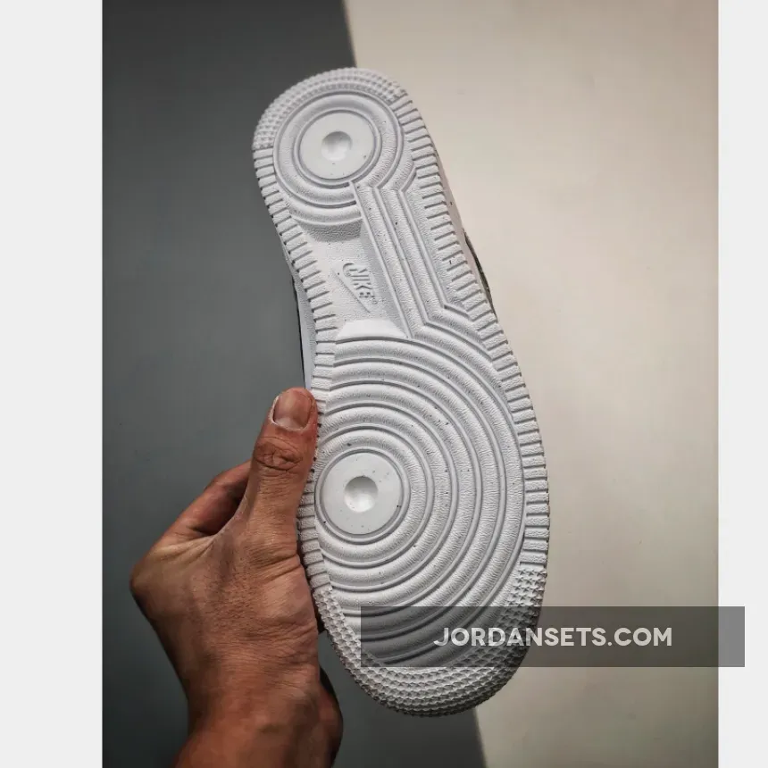 Nike Air Force 1 Low Spray Paint Swooshes FD0660-100