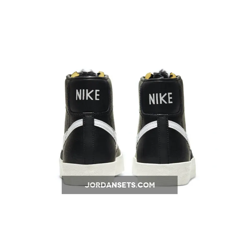 Nike Blazer Mid 77 Vintage Black Sail BQ6806-002