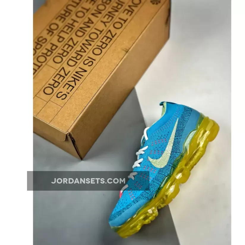 vapormax with lock